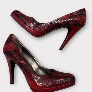 Nine West Leather Snakeprint Patent leather platform pump in red